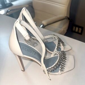 SCHUTZ White Heels with Silver Embellishments